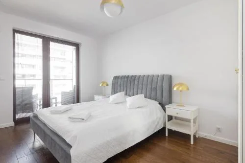 Burakowska Pastel Elegant Apartment by BookingHost