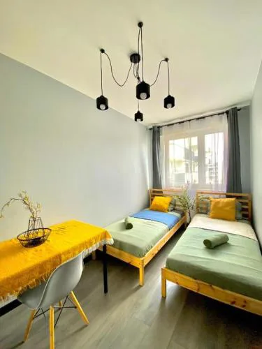 Centre Airport Boutique Designer Bath, 3-4 days best offer, Kitchen, Balkony, Aircon