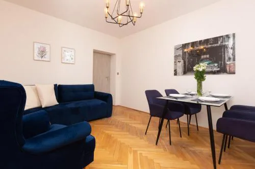 City Center Apartment Elektoralna by Noclegi Renters