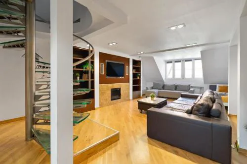 Close-Exclusive & Stylish 3-Level Apartment in Warsaw Old Town - 150 m