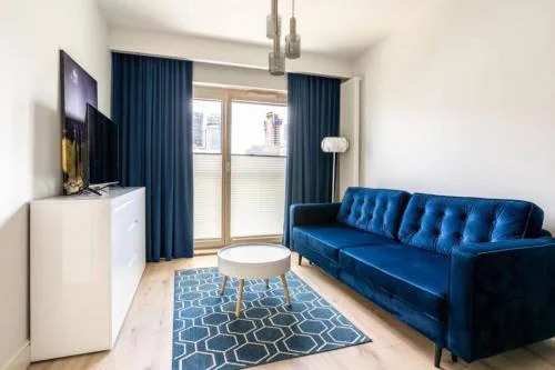 Close-Urban Chic - Mennica Residence - One Bedroom Apartment -CityCenter&65