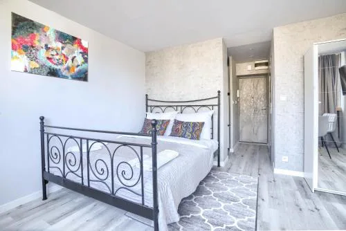 Corolla Apartments - Rynek Starego Miasta - Solidarności 71