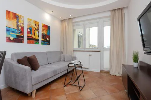 Cozy Apartment with Parking in Warsaw Ursus by Noclegi Renters