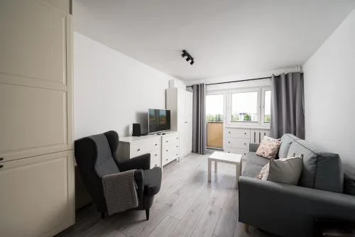 Czerniakowska Comfy Apartment by BookingHost