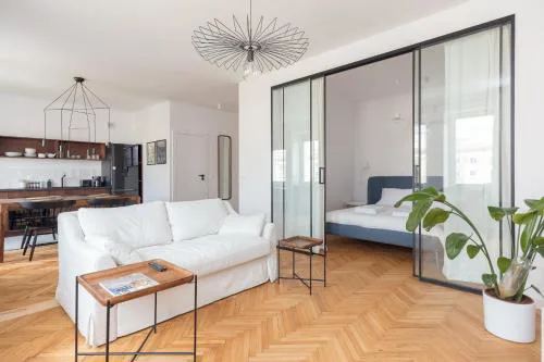 Designer Apartment in the Central Warsaw by BookingHost
