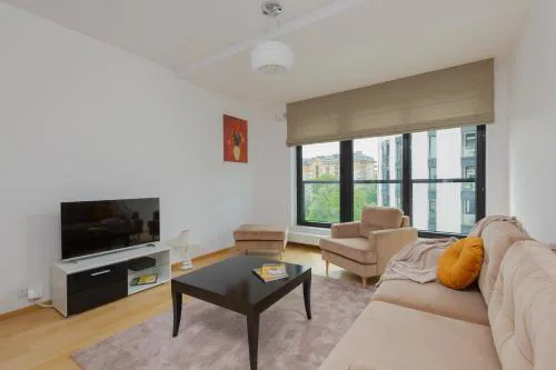 Dzielna Apartment Warsaw Wola by Noclegi Renters