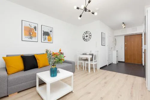 Elegancki Apartment z Parkingiem by Noclegi Renters