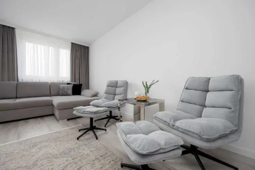 Elegant Apartment Żoliborz next to Metro and Westfield Arkadia by Noclegi Renters