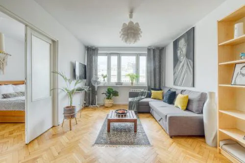 Full Apartment BEST Location in Center