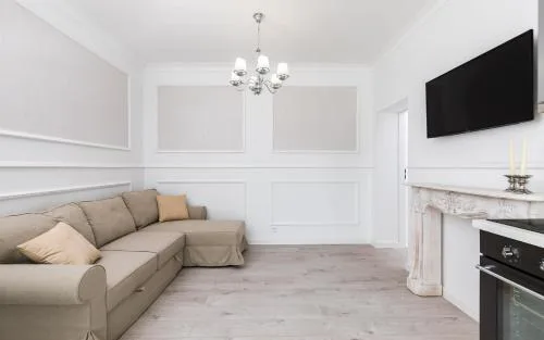Glamour Apartment Miła with Balcony in Warsaw by Noclegi Renters