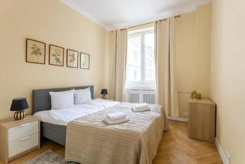 Golden Apartments - 10 People - City Center -Nowy Swiat