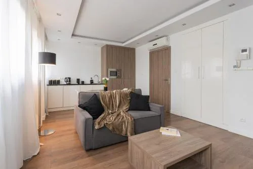 Golden Apartments - Browary Warszawskie Elegant & Cozy in Central Warsaw Wronia