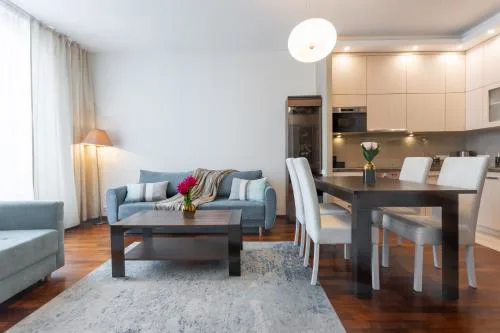 Golden Apartments Warsaw - Bright & Stylish, Stawki Street