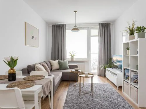 Golden Apartments Warsaw - Stylish & Sunny - Pereca Residence, City Center