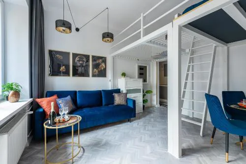 Historic Ghetto Wall Residence - Luxury Apartments by Central Station
