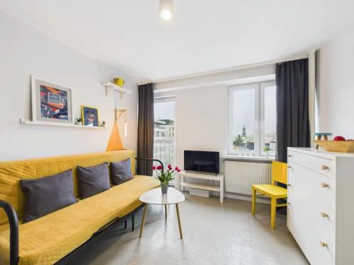 Intimate Studio Close to PGE Narodowy by Noclegi Renters