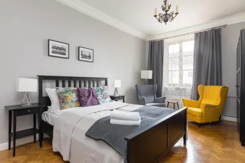 Jezuicka Old Town Pleasant Apartment by BookingHost