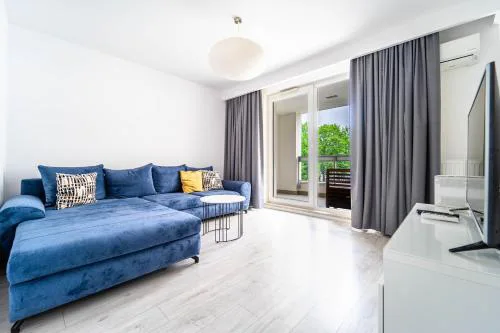 Kolska Blue & Grey Harmony Apartment by BookingHost