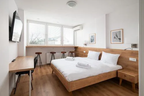 Krasiński Garden Comfort Apartment by BookingHost