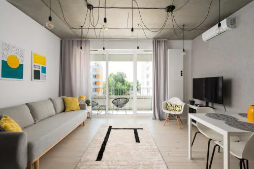Lotnisko Chopina Stylish Studio by BookingHost
