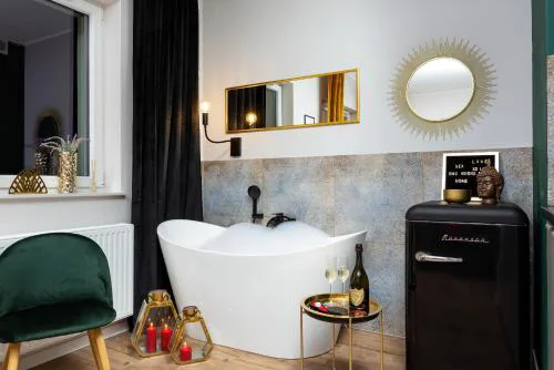 Love Suite Warsaw Wola by Noclegi Renters