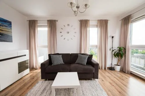 Metro Młynów Comfy Apartment by BookingHost