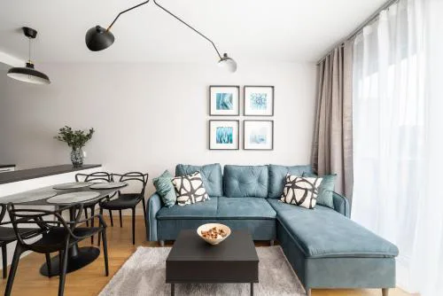 Metro Młynów Homely Apartment by BookingHost