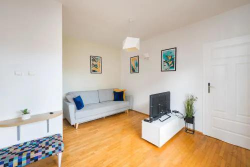 Metro Młynów Pleasant Apartament by BookingHost