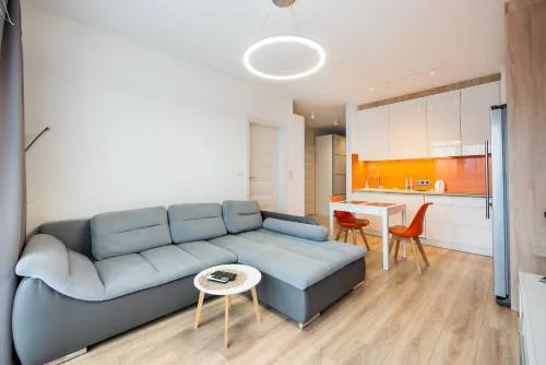 Metro Młynów Vibrant Apartment by BookingHost