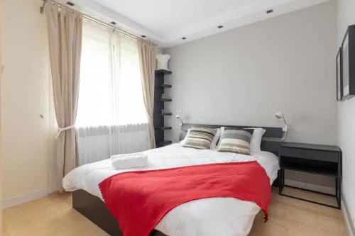Metro Pole Mokotowskie Cosy Apartment by BookingHost