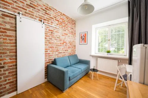 Metro Racławicka Comfy Apartment by BookingHost
