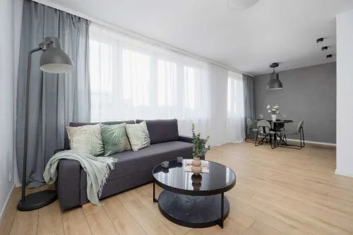 Modern and Bright Apartments with Parking Perfect for Remote Working by Noclegi Renters