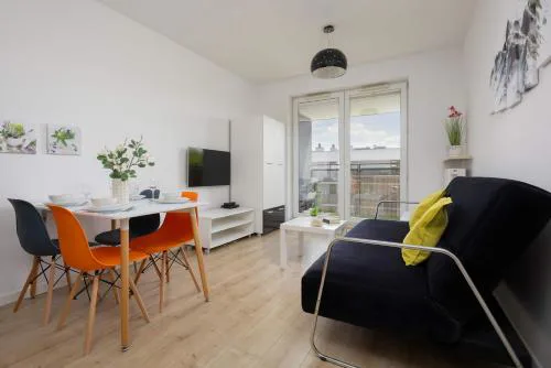Modern Apartment in Warsaw with Underground Parking by Noclegi Renters
