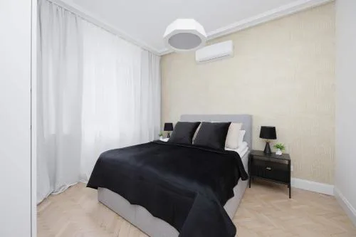 Modern Apartments with Air Conditioning in Warsaw Close to Three Parks by Renters Prestige