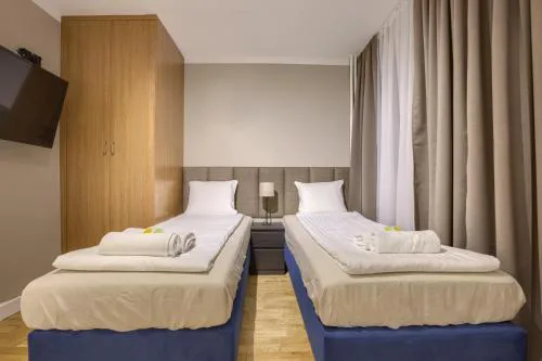 New! Studio with 3 Beds - Easy Access to Airport, City Center & WUM