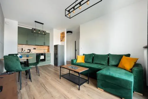 Nova Sfera Green Apartment by BookingHost