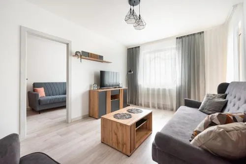 Nowodwory Cosy Apartment by BookingHost