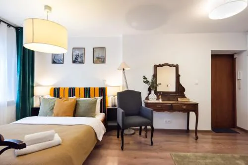 Nowy Świat Modern Vintage Apartment by BookingHost