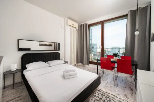 Ochota City View Stylish Studio by BookingHost