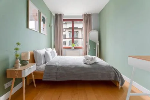 oompH Mint Harmony & Vibrant Accents