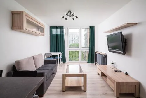 Park Mirowski Homely Apartment by BookingHost
