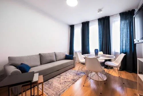 Park Promenada Indigo Apartment by BookingHost