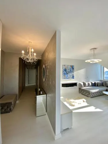 Penthouse 2 Bedroom Designer Apartment