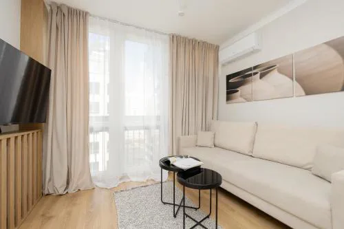 Pereca Klimatyzowany Apartament w Centrum Warszawy z Darmowym Parkingiem by Noclegi Renters