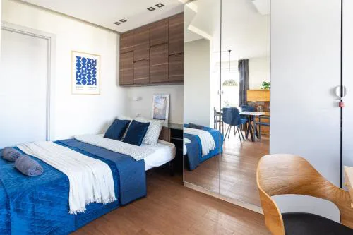 Perfect central spot! by VAYA STAYS