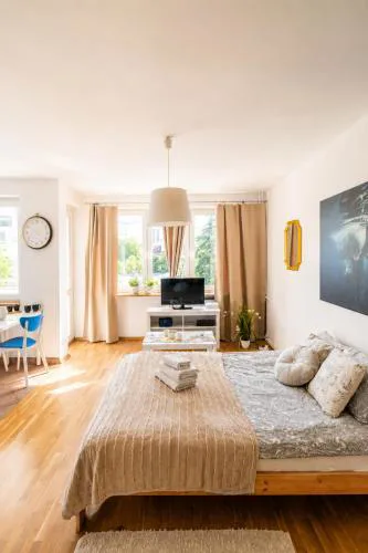 PiotrApartments - Mokotów Broniwoja - Stylish Studio near Metro