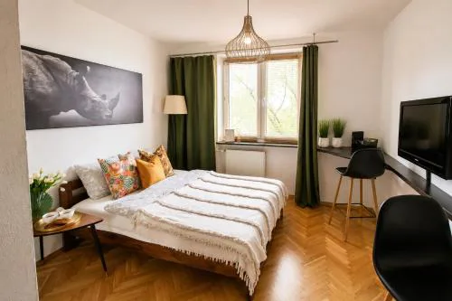 PiotrApartments - Central Warsaw Daleka - Walk to Central Station