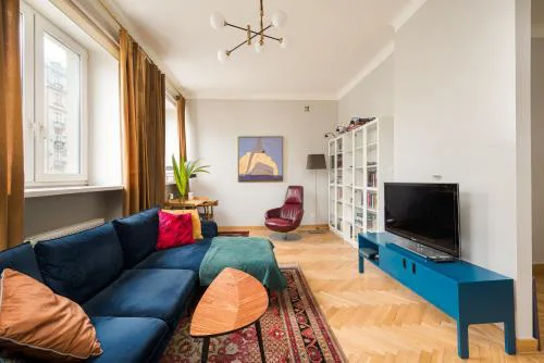 Plac Zbawiciela Stylish Apartment by BookingHost
