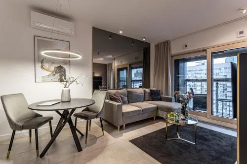 P&O Apartments Mennica Residence IX