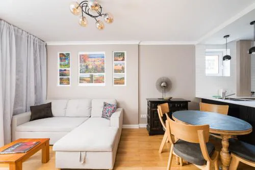 Powiśle Charming Apartment by BookingHost